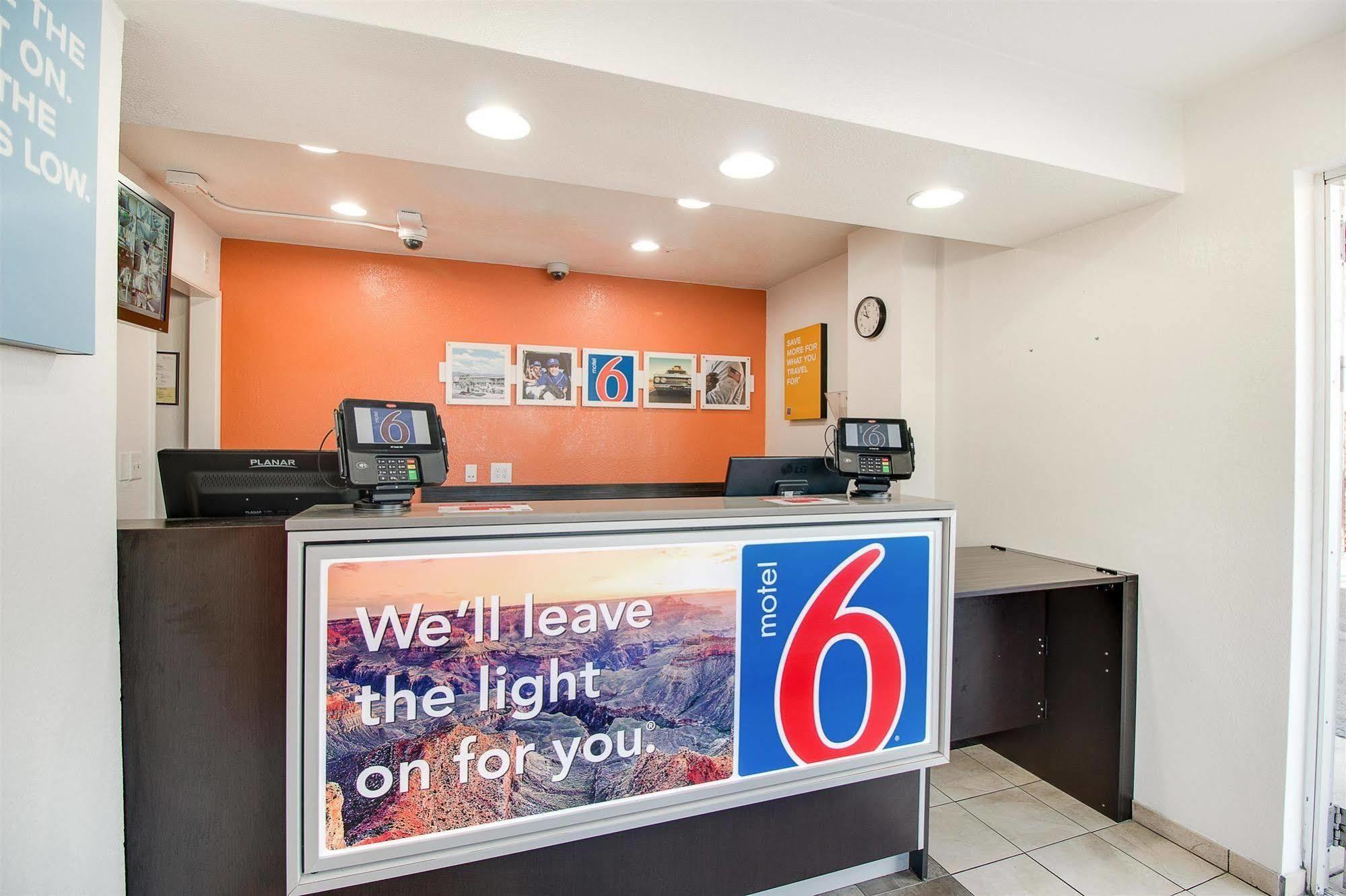 Motel 6-Phoenix, Az - East Exteriér fotografie