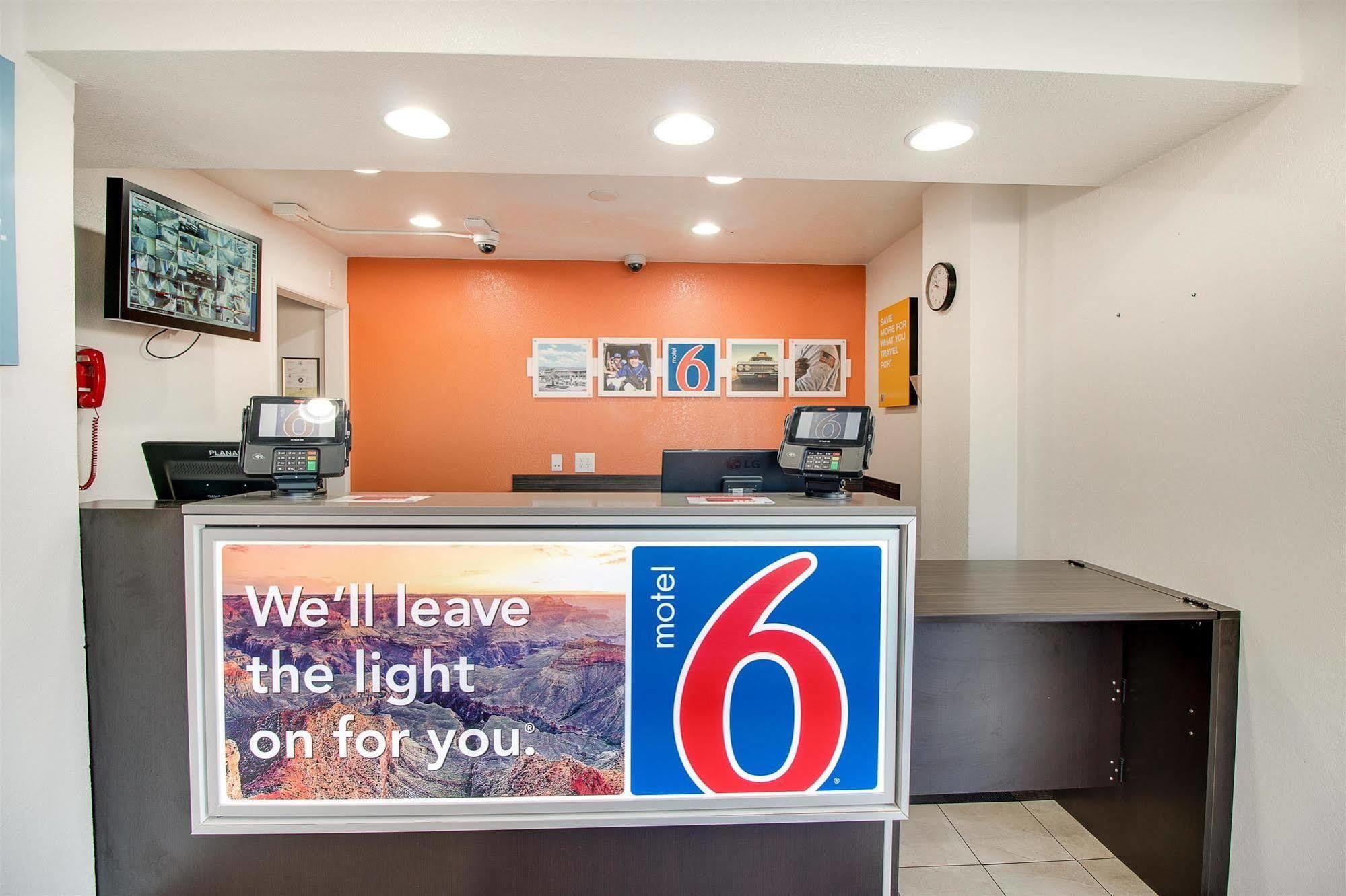 Motel 6-Phoenix, Az - East Exteriér fotografie